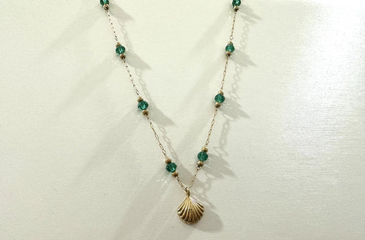 Seashell Pendant Beaded Necklace