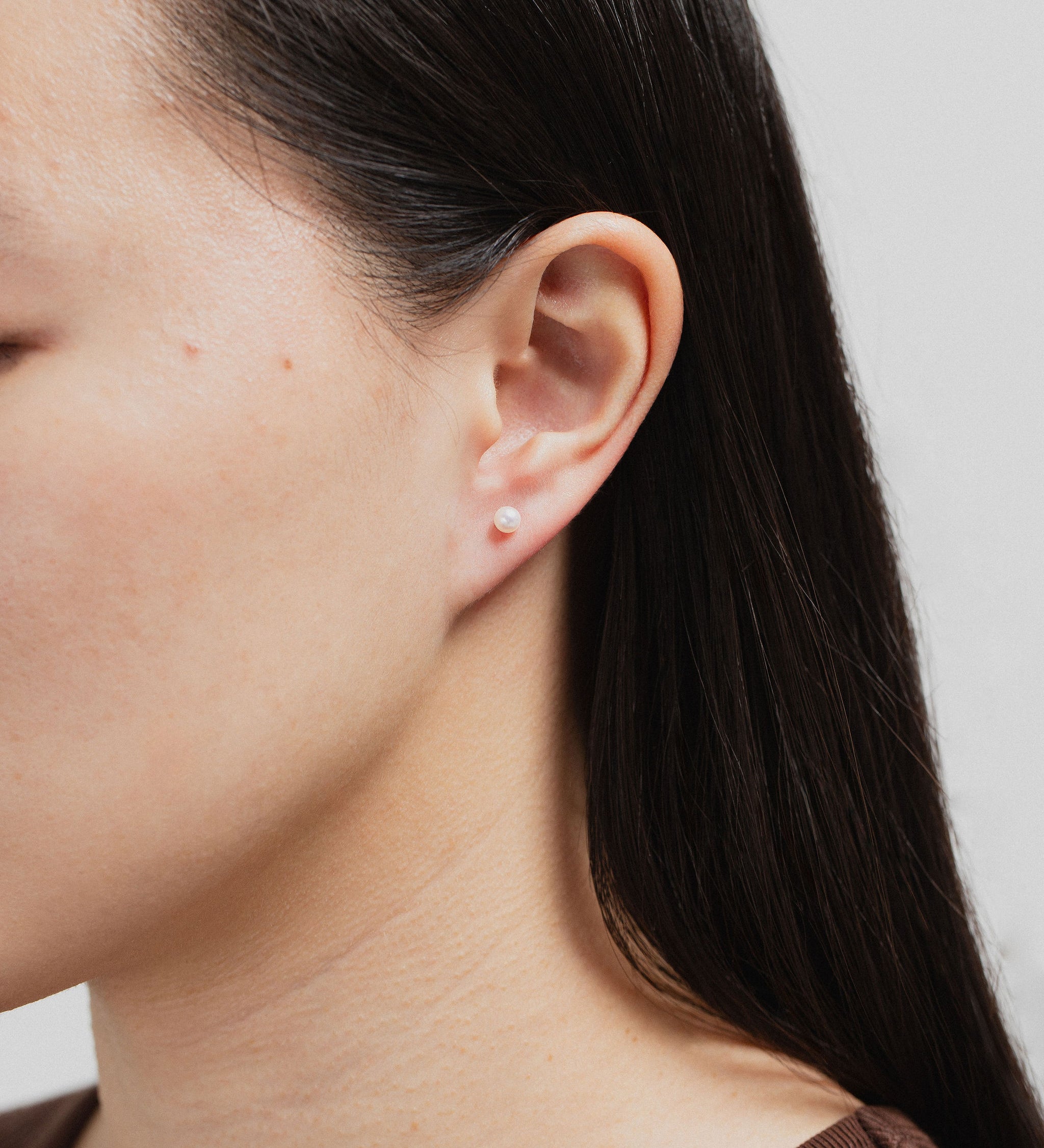 Solo Pearl Stud(Mini and Medium)