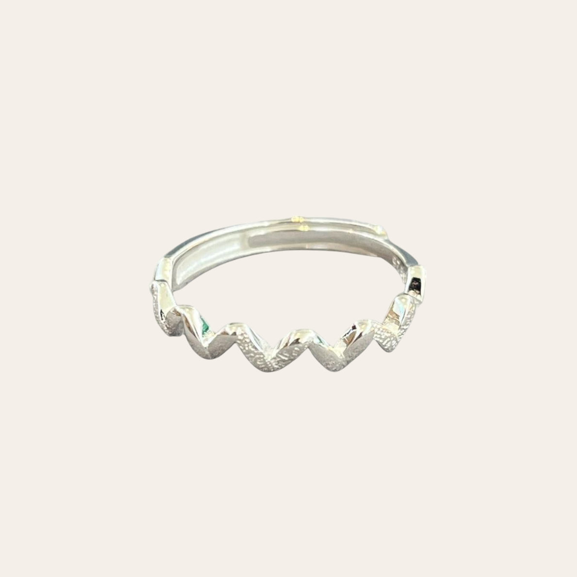 Adjustable Wave Ring