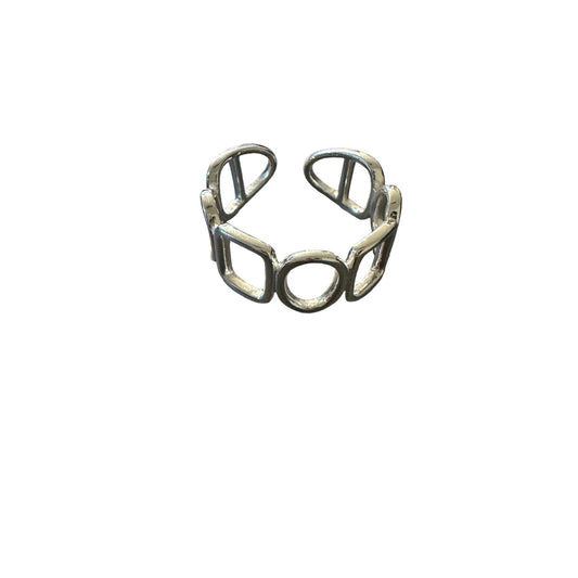 Silver O Knotted Ring