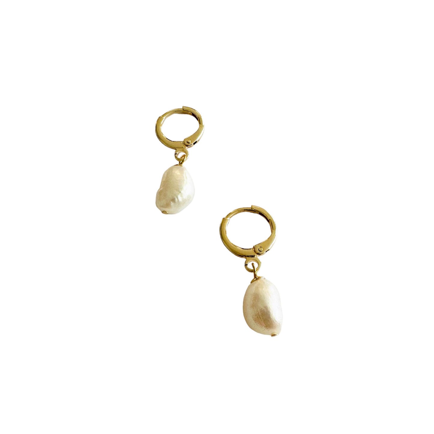 Baroque Dainty Pearl Dangling Earrings