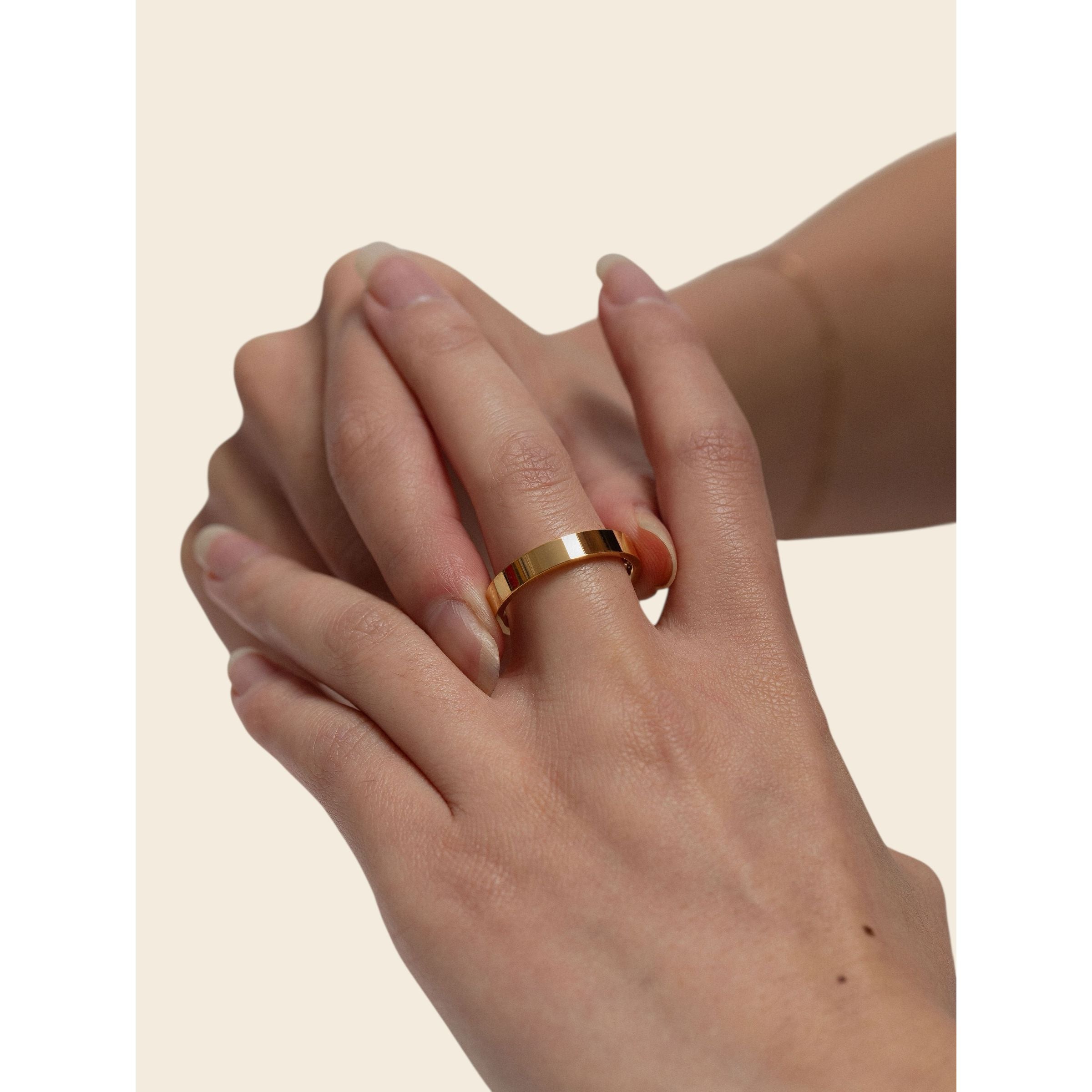 gold-tone Simple Chunky Band (thin) - alternate view 2