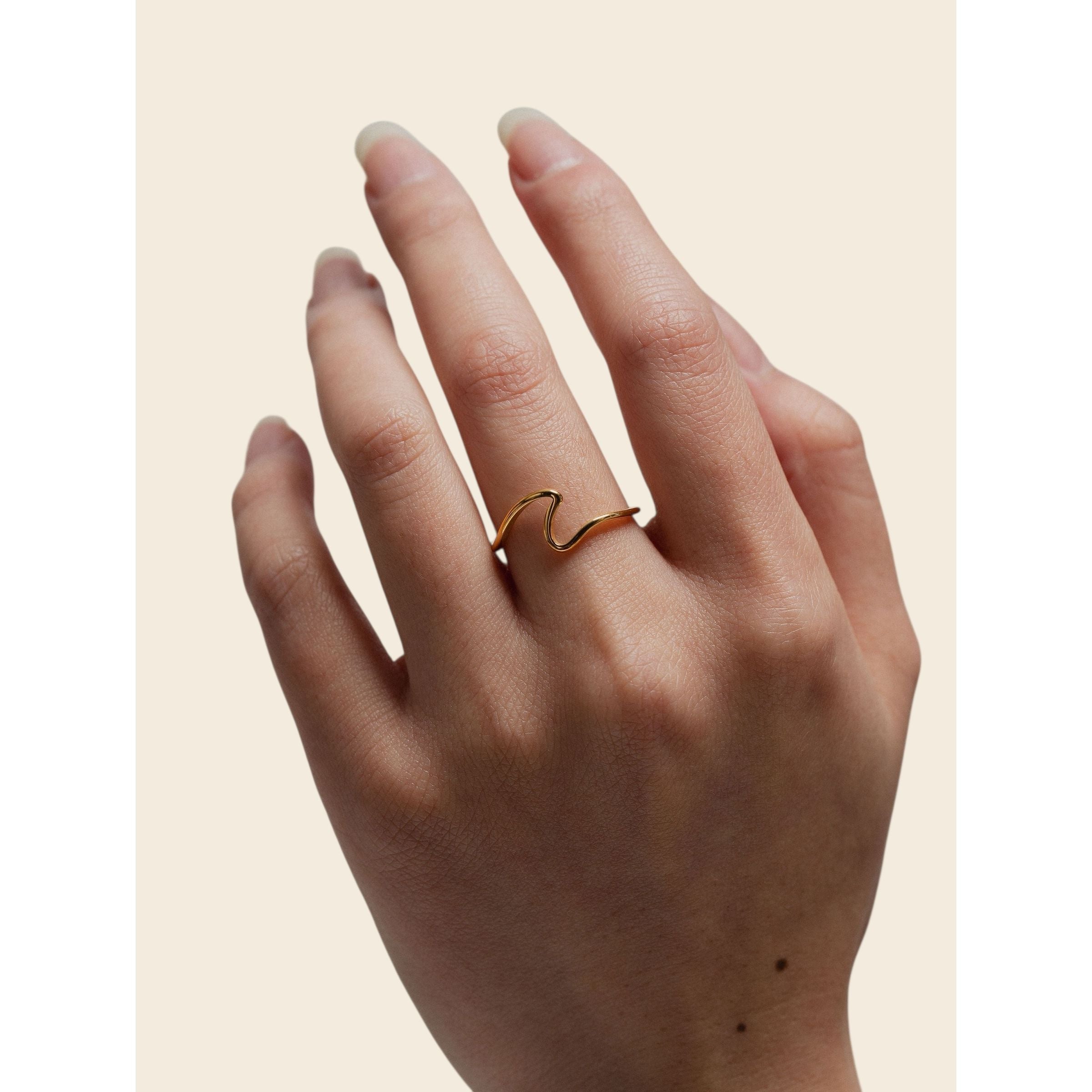 gold-tone Wavy Ring - alternate view 2