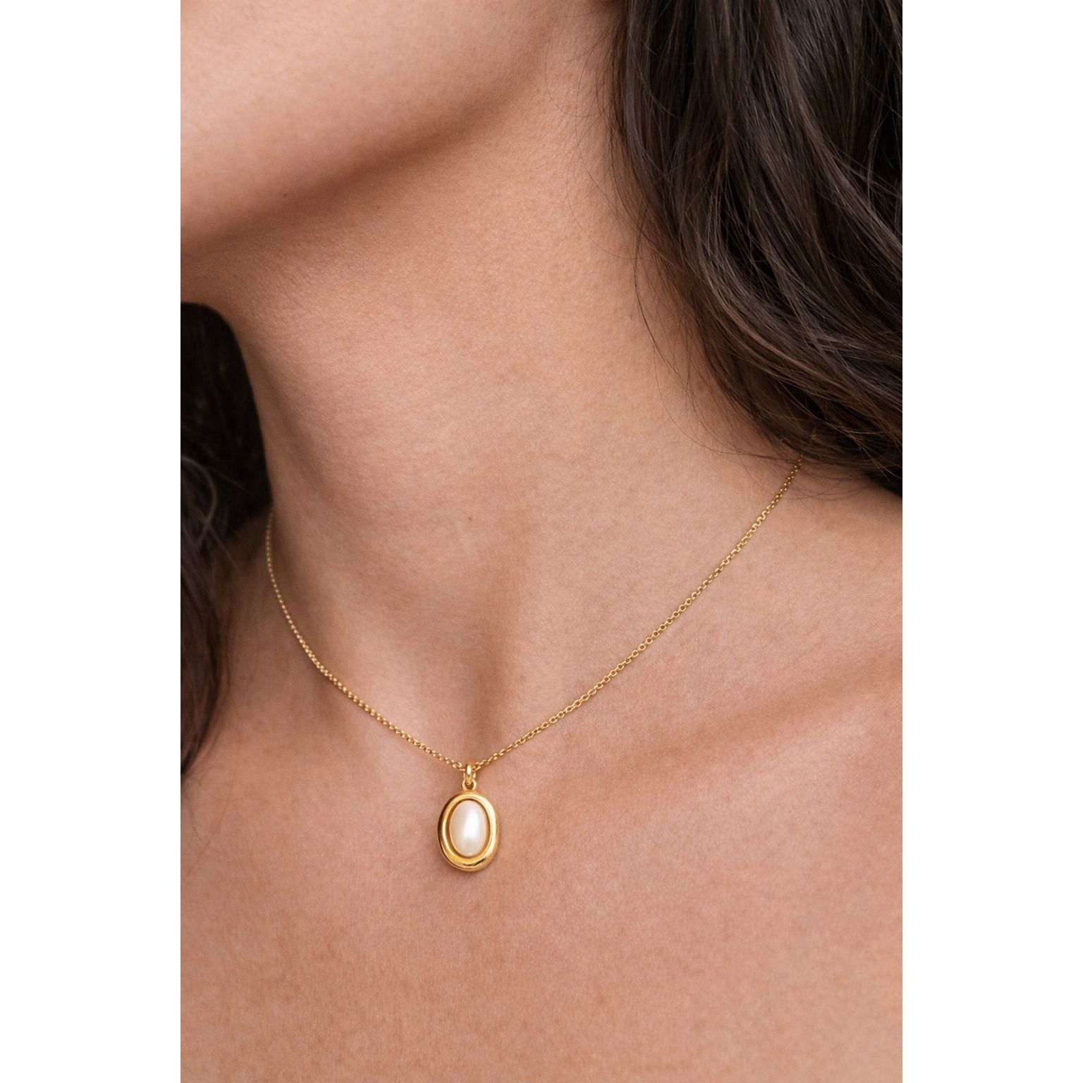 gold-tone Oval Moonstone Pendant Necklace - alternate view 2
