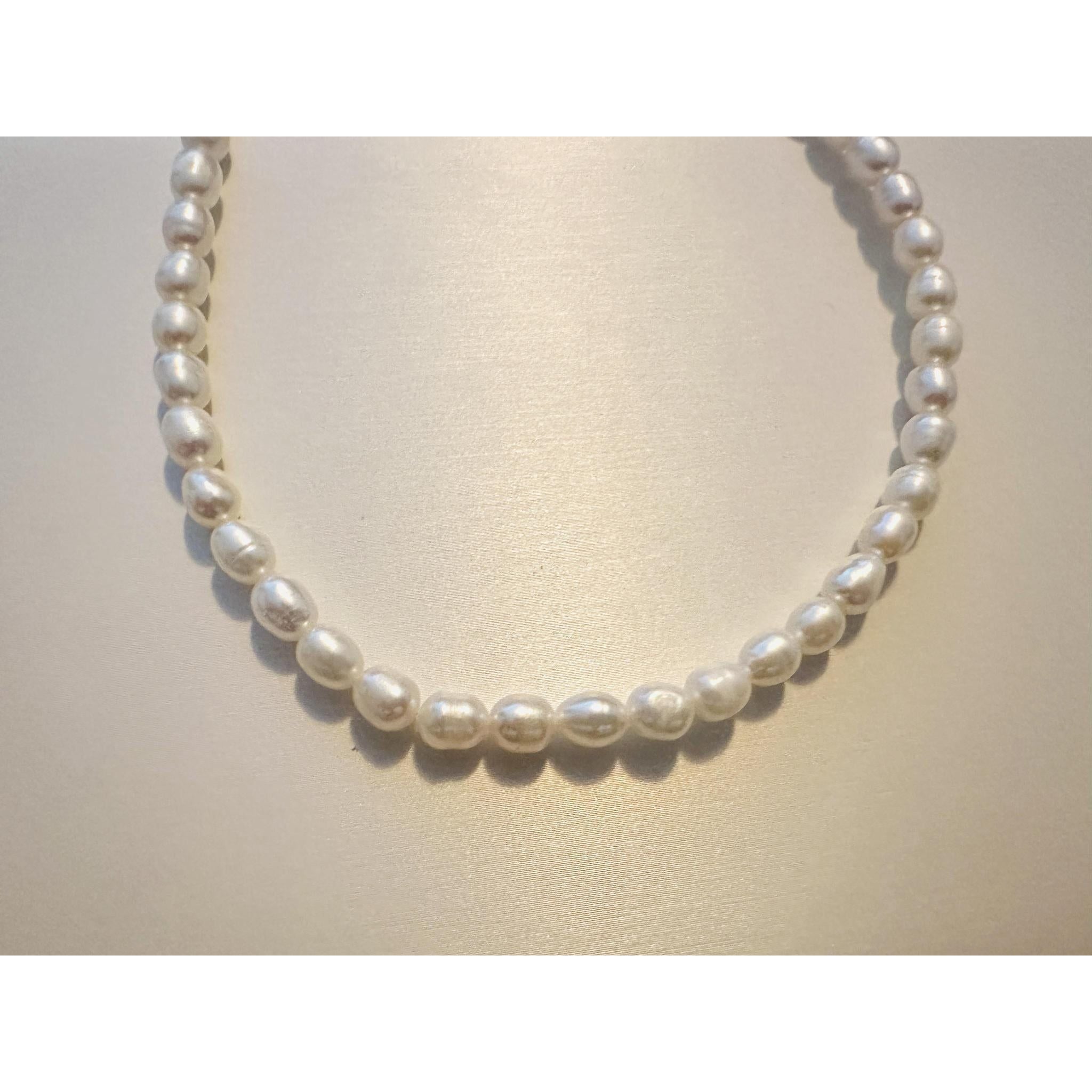 Rice Pearl Choker