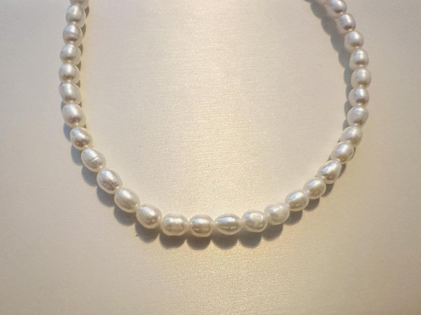 Rice Pearl Choker