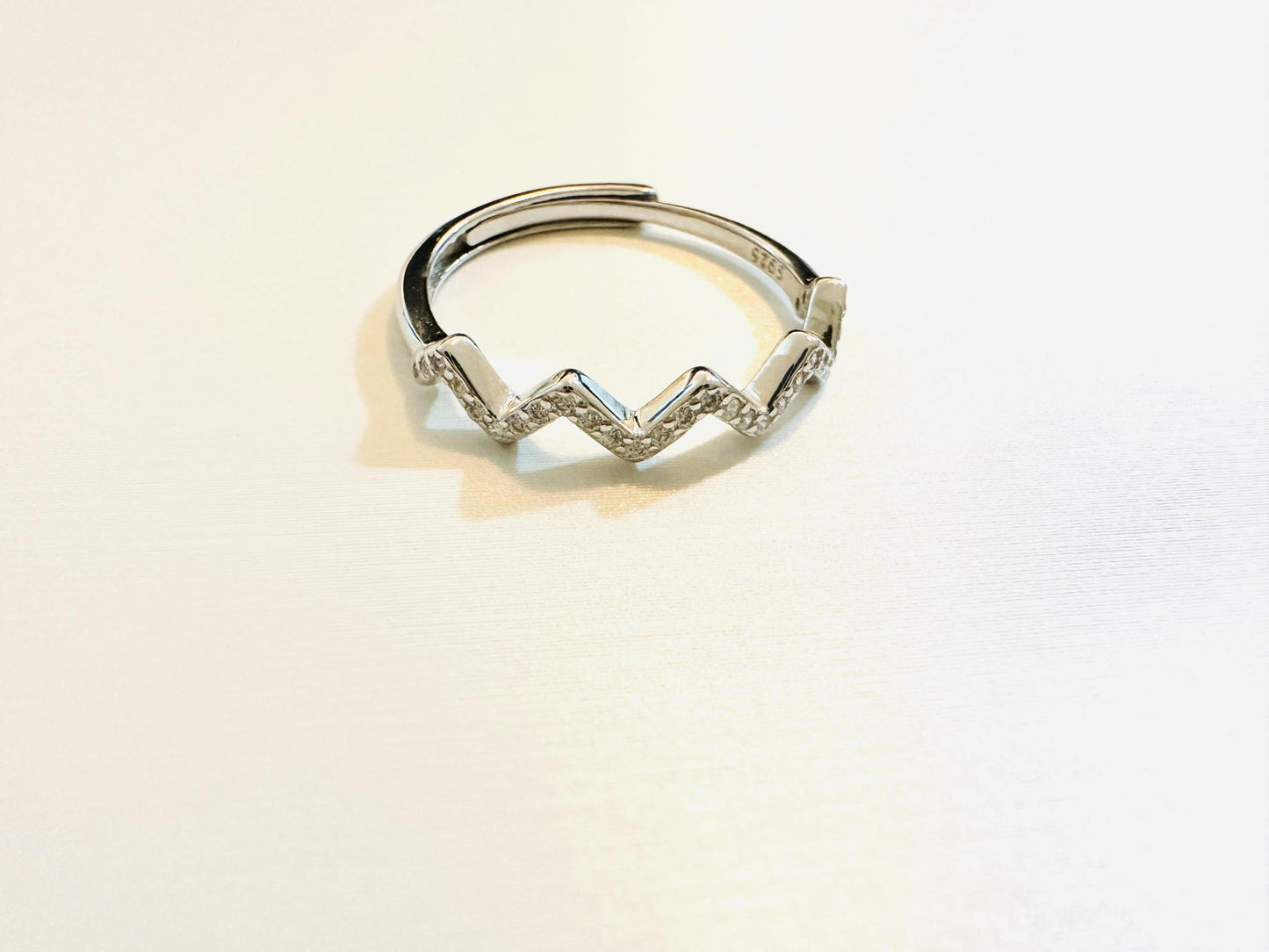 Dainty Wave Ring