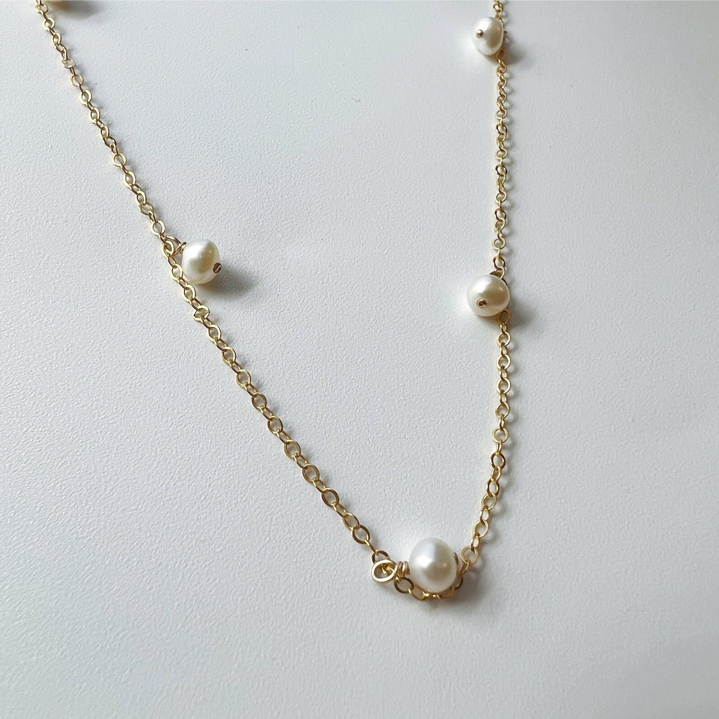 Dainty Pearls Necklace