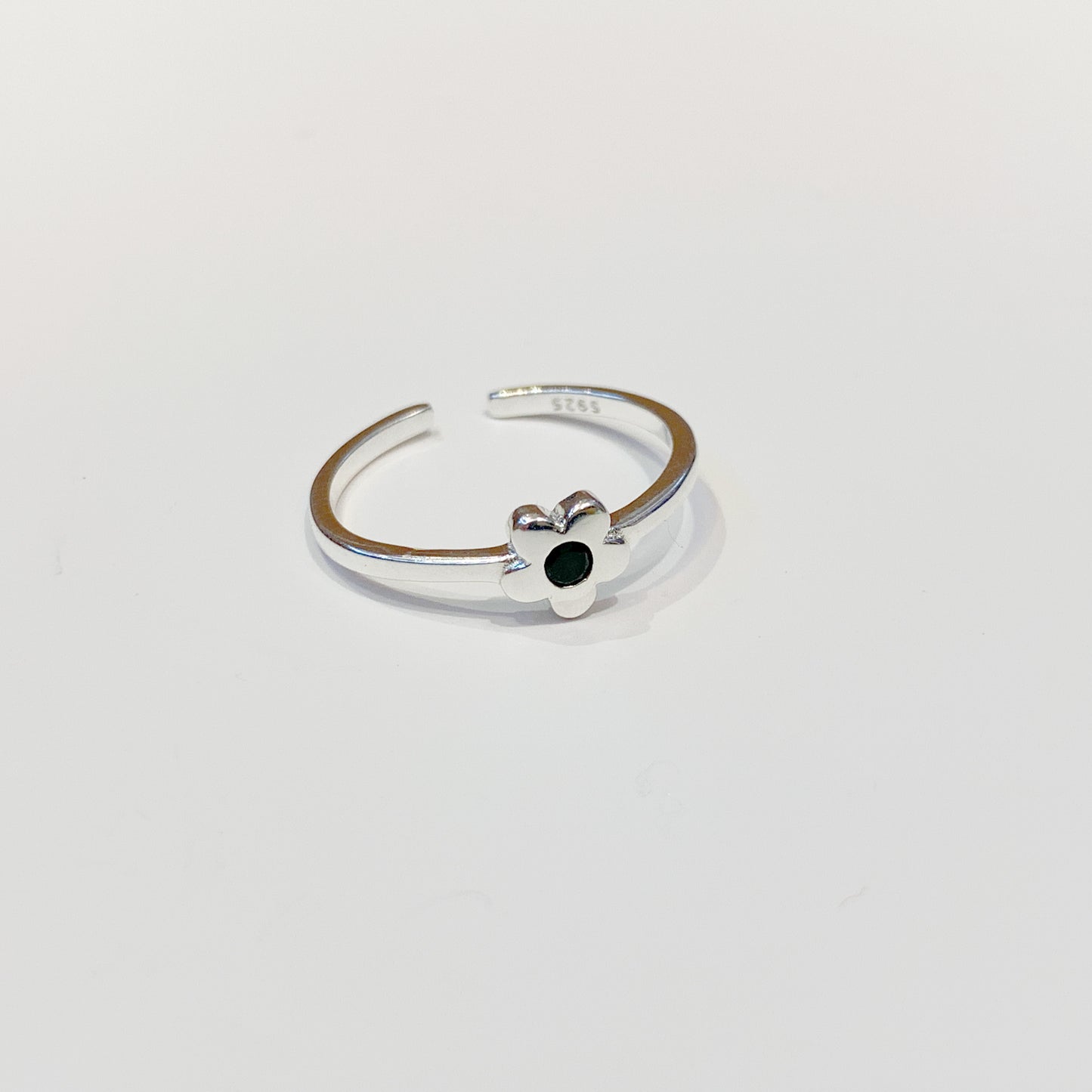 Silver flower adjustable ring